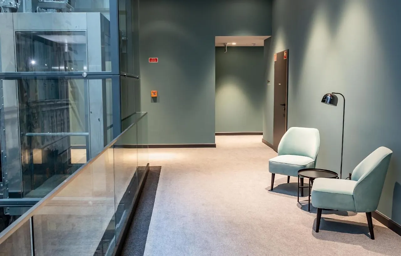 Alice Hotel Budapeste 4*,